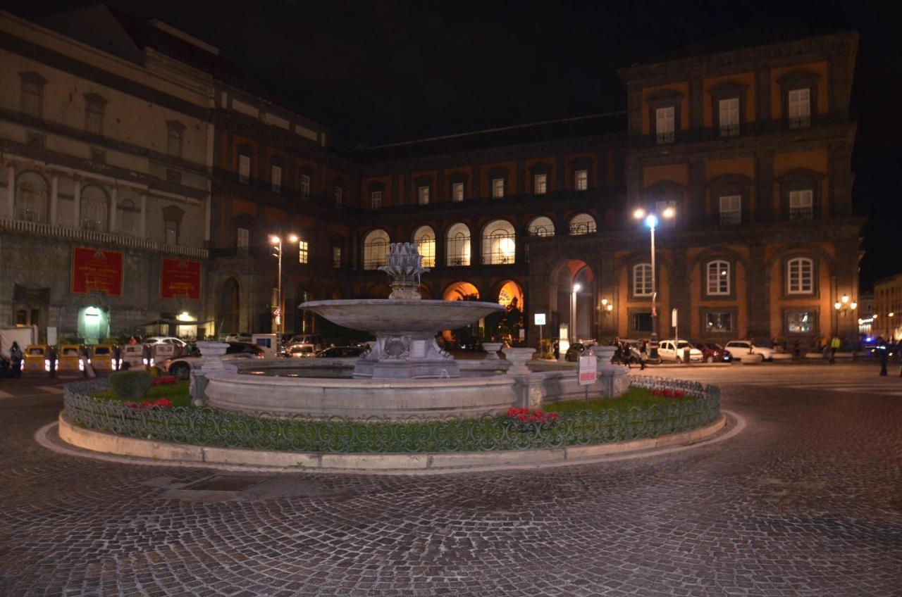 La Casa Spagnola Napoli Nápoles Exterior foto